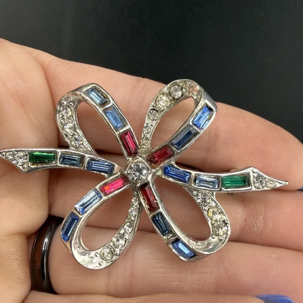 Vintage Rhinestone Brooch Silver Tone Bow‎ Blue Green Red